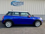 Used 2020 MINI Cooper 4-Door Hardtop w/ Storage Package image 3