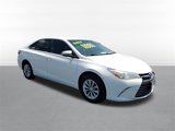 Used 2016 Toyota Camry LE image 3