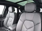 Certified 2025 Porsche Macan Turbo image 5