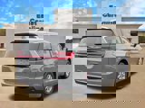 New 2025 Chrysler Pacifica Select image 3