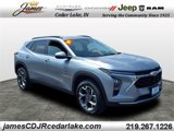 Used 2024 Chevrolet Trax LT w/ Driver Confidence Package image 2