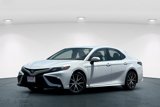 Used 2022 Toyota Camry SE image 2