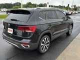 Used 2022 Volkswagen Taos SE image 5