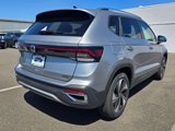 New 2025 Volkswagen Taos SE image 4