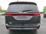 Used 2022 Chrysler Pacifica Touring-L image 5