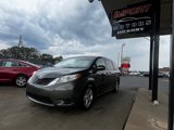Used 2014 Toyota Sienna LE image 2