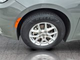 Used 2022 Chrysler Pacifica Touring-L image 6