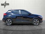 Used 2018 Nissan Kicks SV image 2