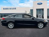 Used 2018 Ford Fusion SE w/ Fusion SE Technology Package image 2