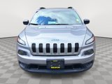Used 2016 Jeep Cherokee Sport image 3