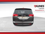 Used 2022 Chrysler Voyager LX image 5