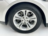 Used 2018 Ford Taurus SE image 3