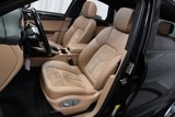 Certified 2021 Porsche Macan image 5
