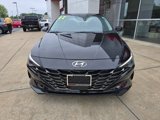 Used 2022 Hyundai Elantra Limited w/ Cargo Package image 2