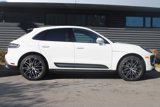Used 2024 Porsche Macan image 2