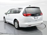 Used 2022 Chrysler Voyager LX image 5