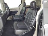 Used 2023 Chrysler Pacifica Touring-L image 3