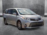 Used 2019 Toyota Sienna XLE image 3