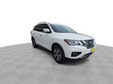 Used 2020 Nissan Pathfinder SV image 2