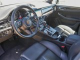 Used 2023 Porsche Macan image 4