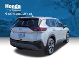 Used 2022 Nissan Rogue SV image 3