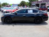 Used 2017 Nissan Altima 2.5 SR w/ Midnight Edition Package image 2