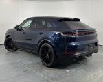 Used 2024 Porsche Cayenne Coupe image 3