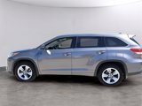 Used 2017 Toyota Highlander Limited image 3