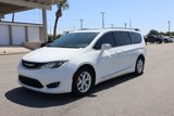 Used 2020 Chrysler Pacifica Limited image 4