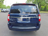 Used 2015 Chrysler Town & Country Touring image 5