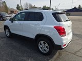 Used 2022 Chevrolet Trax LT w/ LT Convenience Package image 3