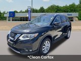 Used 2017 Nissan Rogue SV image 2