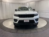 Used 2023 Jeep Grand Cherokee Altitude image 2