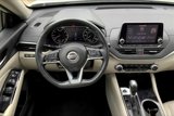 Used 2022 Nissan Altima 2.5 SV w/ SV Premium Package image 5