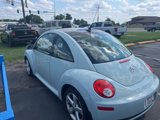 Used 2010 Volkswagen Beetle Coupe image 4