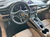 Certified 2021 Porsche Macan image 4