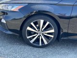 Used 2020 Nissan Altima 2.5 SR w/ Premium Package image 6