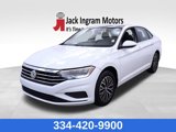 Used 2020 Volkswagen Jetta SE image 2