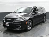 Used 2023 Chrysler Pacifica Touring-L image 5