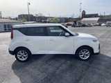 Used 2022 Kia Soul LX w/ Technology Package image 4