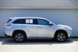 Used 2016 Toyota Highlander XLE image 2