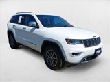 Used 2017 Jeep Grand Cherokee Limited w/ Luxury Group II image 3
