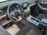 Used 2024 Ford Explorer XLT image 3