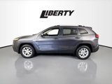 Used 2017 Jeep Cherokee Latitude w/ Comfort/Convenience Group image 4