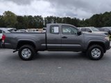 Used 2017 Toyota Tacoma SR image 3