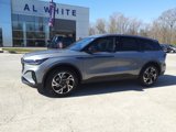 New 2025 Lincoln Nautilus Premier image 2