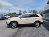 Used 2012 Kia Sorento LX w/ Third Row Pkg image 4