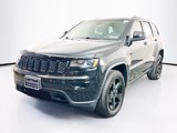 Used 2018 Jeep Grand Cherokee Laredo image 3