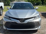 Used 2018 Toyota Camry LE image 2