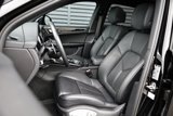 Certified 2024 Porsche Macan image 5